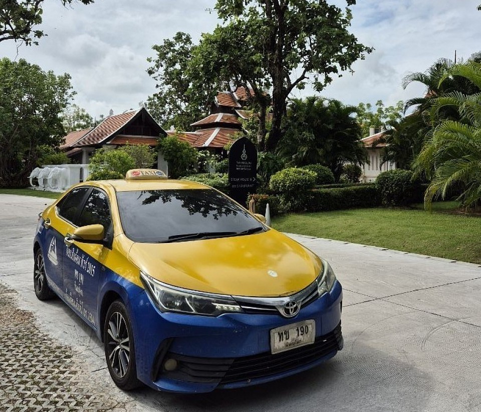 เหมาแท็กซี่ไปต่างจังหวัด